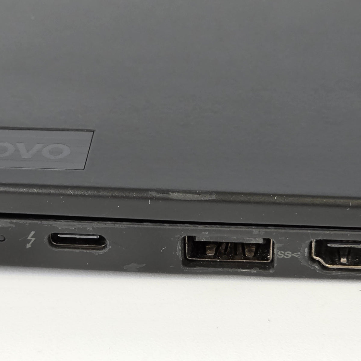 Lenovo ThinkPad X1 Carbon Gen 9 14 Black 2.8 GHz Intel Core i7 11th Gen. 16GB RAM 1TB Solid State Drive