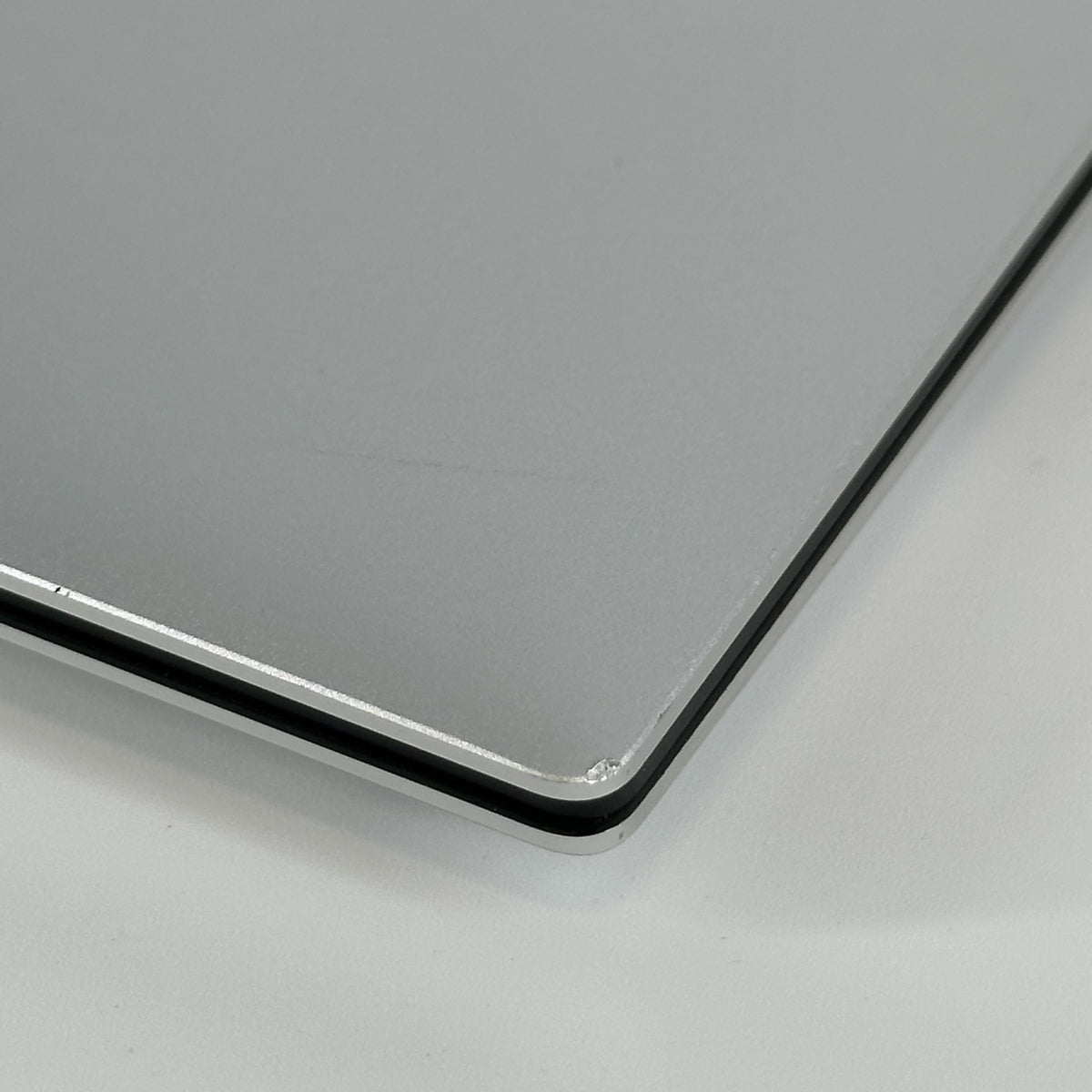 Dell XPS 15 9530 Silver 2.4 GHz Intel Core i7 13th Gen. 16GB RAM 512GB Solid State Drive NVIDIA GeForce RTX 4050 6 GB