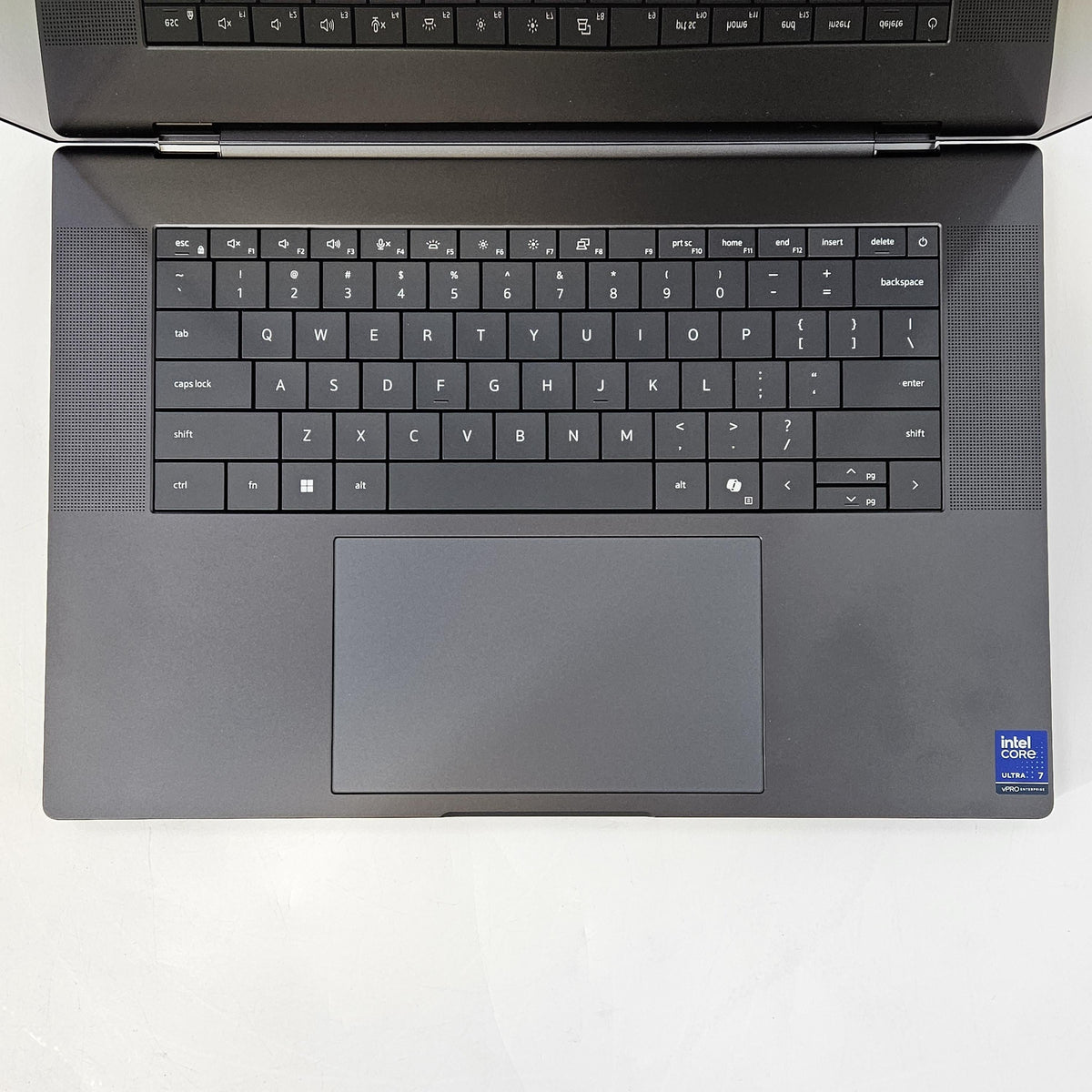 Dell Pro Max 16 Premium MA16250 Magnetite 2.2 GHz Intel Core Ultra 7 Series 2 32GB RAM 512GB Solid State Drive NVIDIA RTX PRO 1000 Blackwell 8 GB