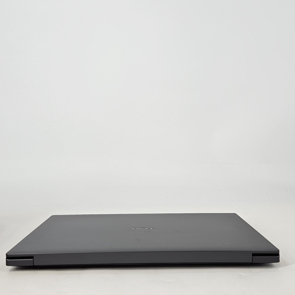 Dell Pro Max 16 Premium MA16250 Magnetite 2.2 GHz Intel Core Ultra 7 Series 2 32GB RAM 512GB Solid State Drive NVIDIA RTX PRO 1000 Blackwell 8 GB