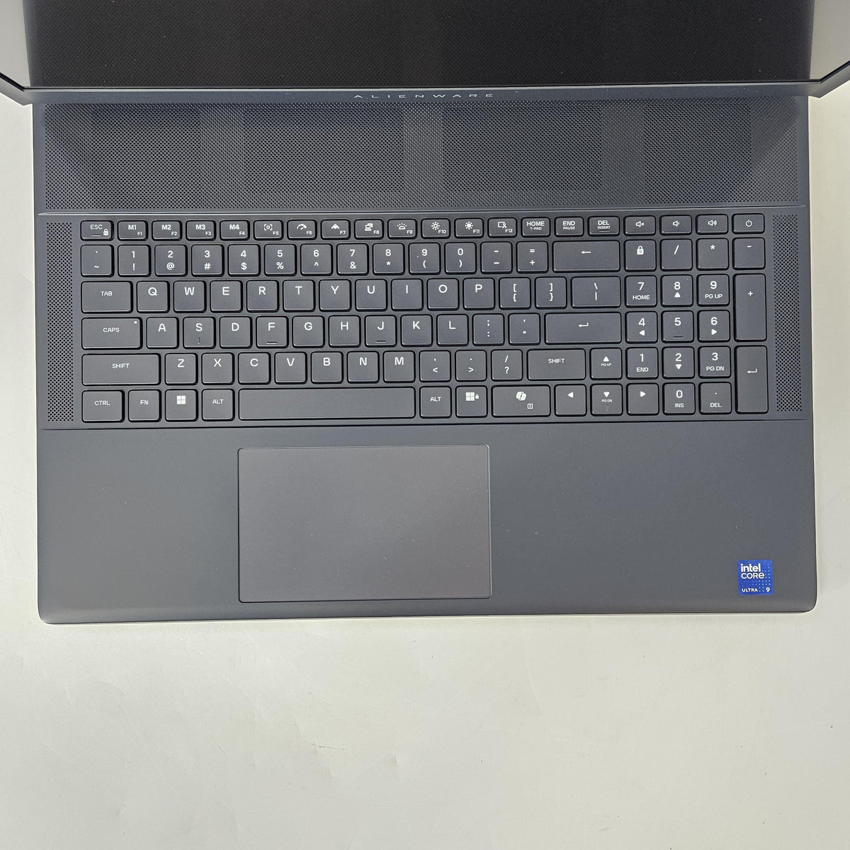 Dell Alienware 18 Area-51 Teal 2.7 GHz Intel Core Ultra 9 Series 2 32GB RAM 2TB Solid State Drive NVIDIA GeForce RTX 5080 16 GB