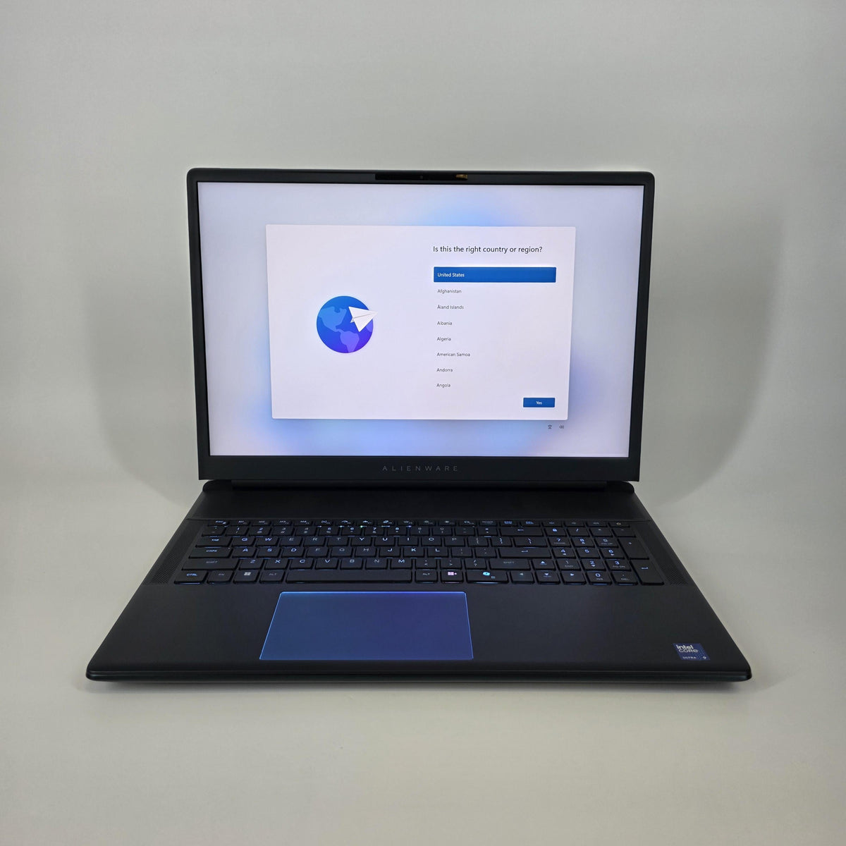 Dell Alienware 18 Area-51 Teal 2.7 GHz Intel Core Ultra 9 Series 2 32GB RAM 2TB Solid State Drive NVIDIA GeForce RTX 5070 Ti 12 GB