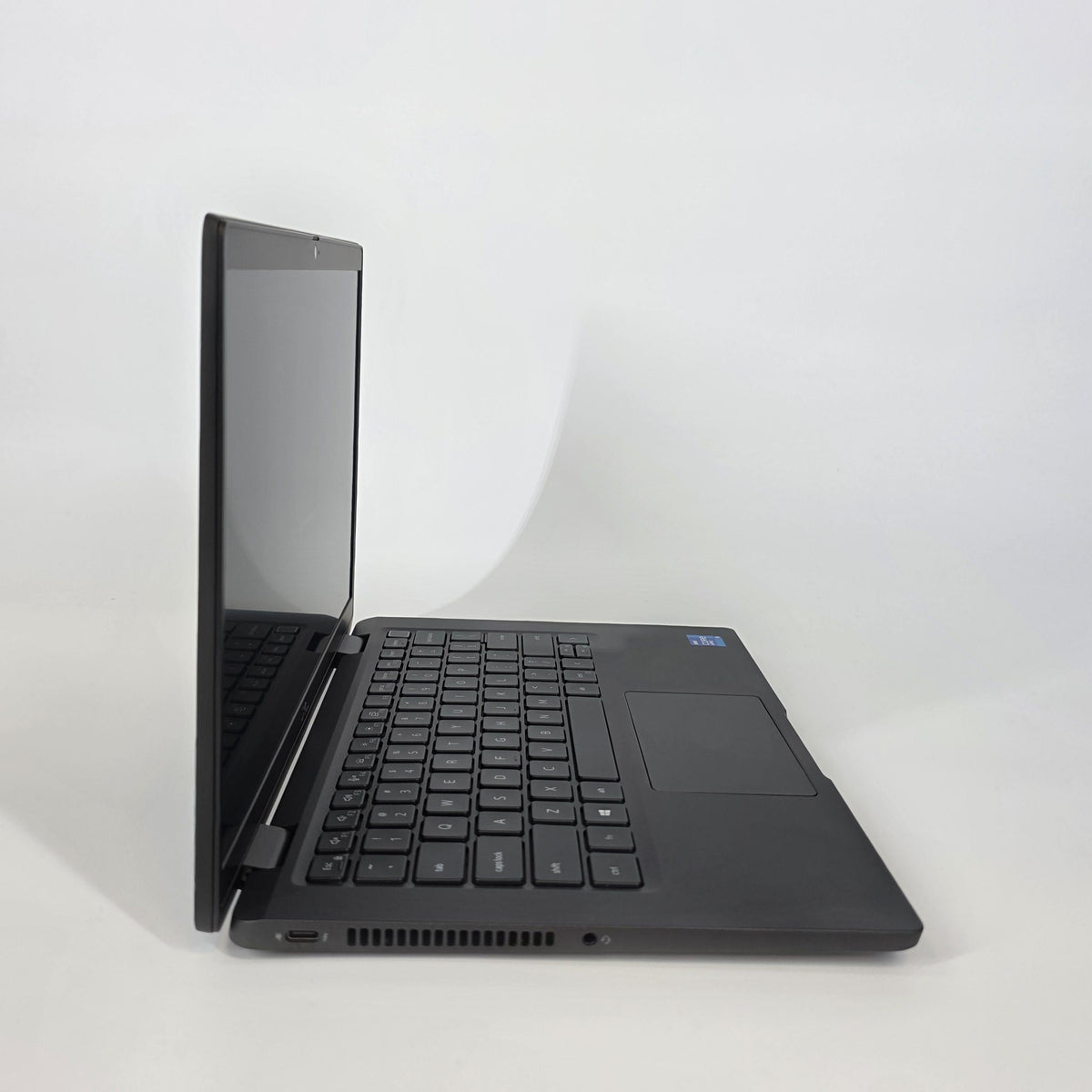 Dell Latitude 7320 13.3 Gray 2.6 GHz Intel Core i5 11th Gen. 8GB RAM 256GB Solid State Drive