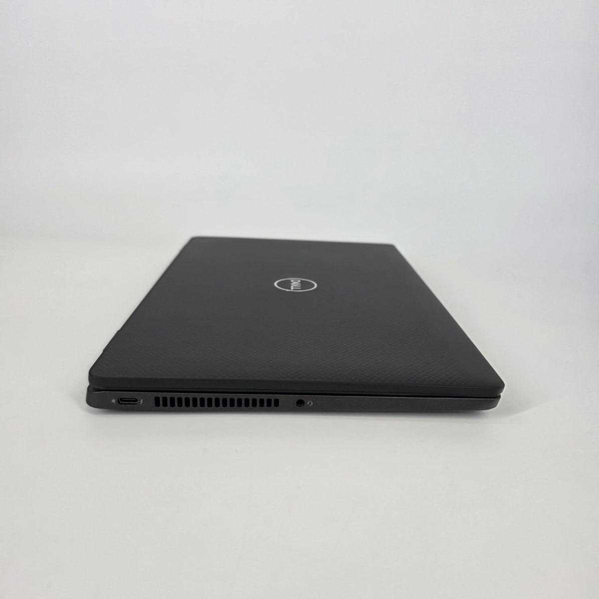 Dell Latitude 7320 13.3 Gray 2.6 GHz Intel Core i5 11th Gen. 8GB RAM 256GB Solid State Drive