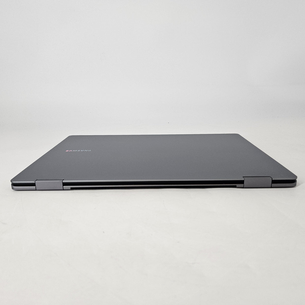 Samsung Galaxy Book5 Pro 360 16 Gray 2.2 GHz Intel Core Ultra 7 Series 2 32GB RAM 1TB Solid State Drive