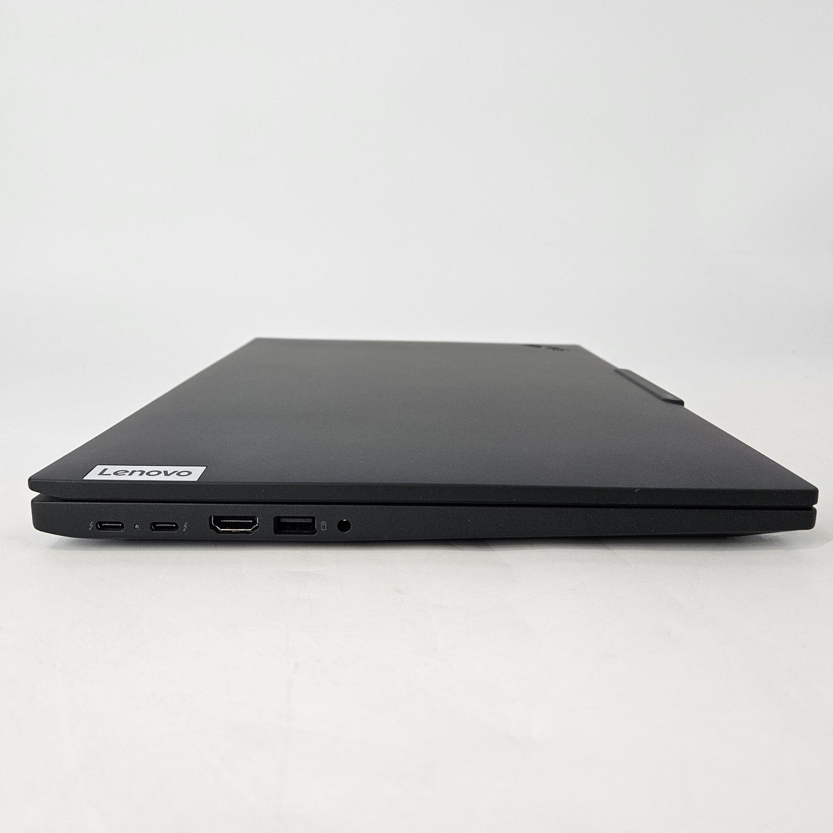 Lenovo ThinkPad P16s Gen 4 Black 2.0 GHz AMD Ryzen AI 7 Pro 350 16GB RAM 512GB Solid State Drive