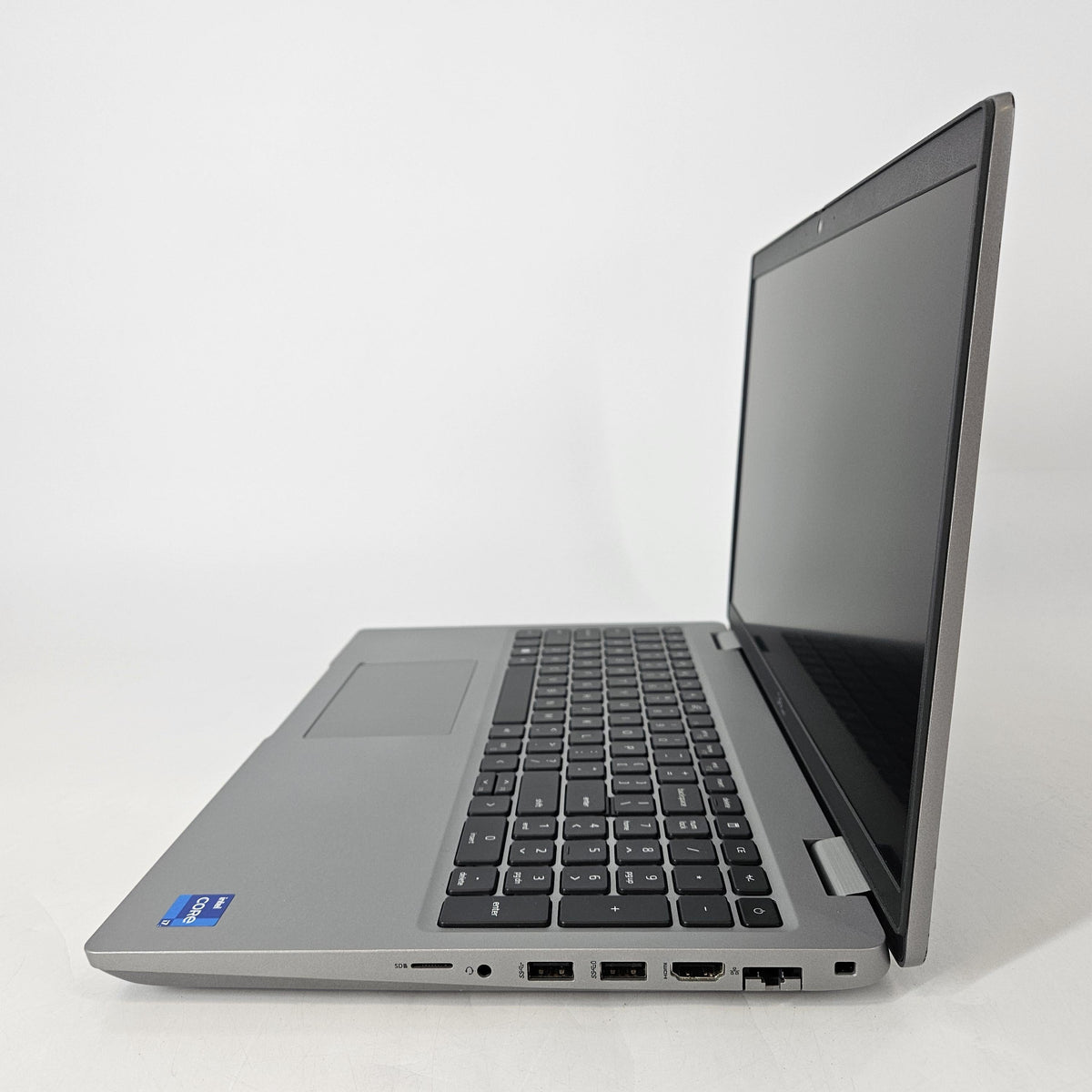Dell Latitude 5531 15.6 Silver 1.8 GHz Intel Core i7 12th Gen. 16GB RAM 256GB Solid State Drive