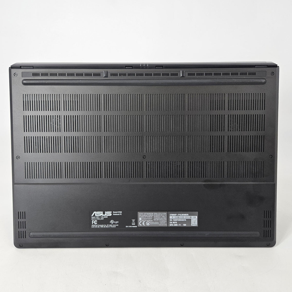 Asus ProArt P16 Black 2.0 GHz AMD Ryzen AI 9 HX 370 32GB RAM 2TB Solid State Drive NVIDIA GeForce RTX 5070 8 GB