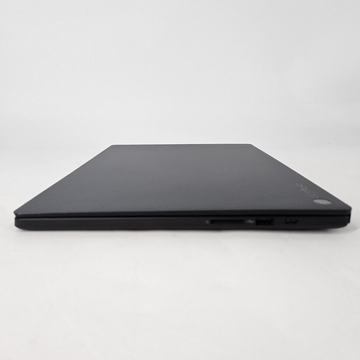 Asus ProArt P16 Black 2.0 GHz AMD Ryzen AI 9 HX 370 32GB RAM 2TB Solid State Drive NVIDIA GeForce RTX 5070 8 GB