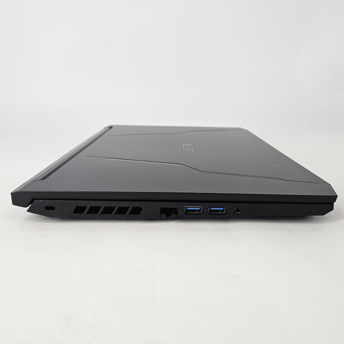 Acer Nitro 5 15.6 Black 2.3 GHz Intel Core i7 11th Gen. 32GB RAM 512GB Solid State Drive NVIDIA GeForce RTX 3050 Ti 4 GB