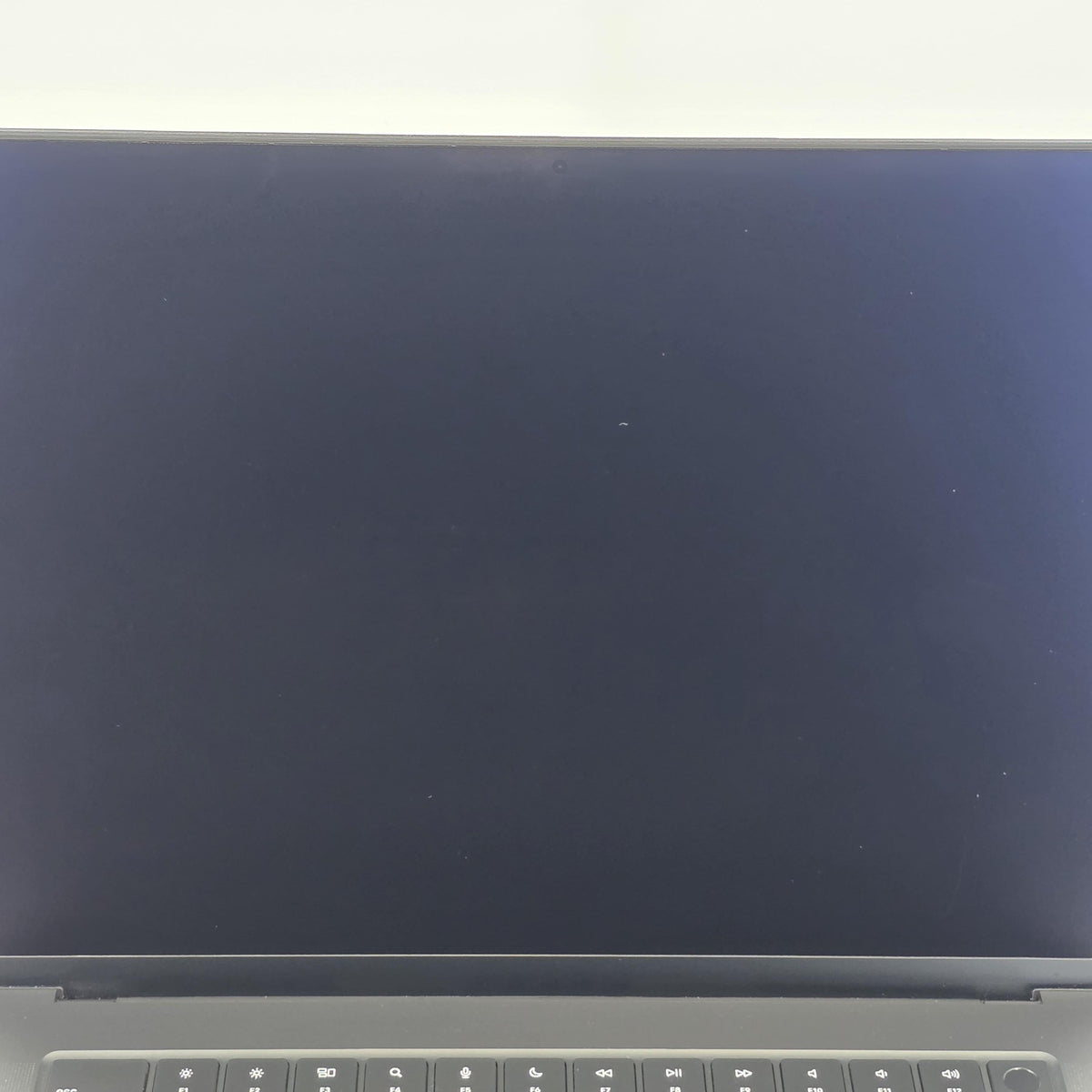 MacBook Pro 16 2024 Space Black 4.4 GHz M4 Max 16-Core CPU 128GB Unified Memory 2TB Solid State Drive 40-Core GPU
