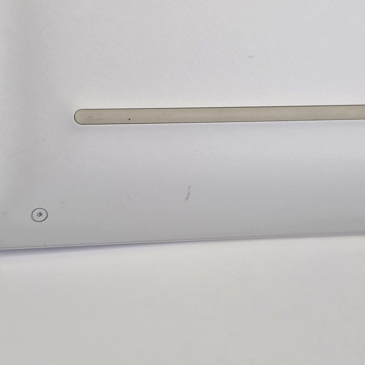 Dell XPS 15 9520 White 2.3 GHz Intel Core i7 12th Gen. 32GB RAM 512GB Solid State Drive NVIDIA GeForce RTX 3050 Ti 4 GB