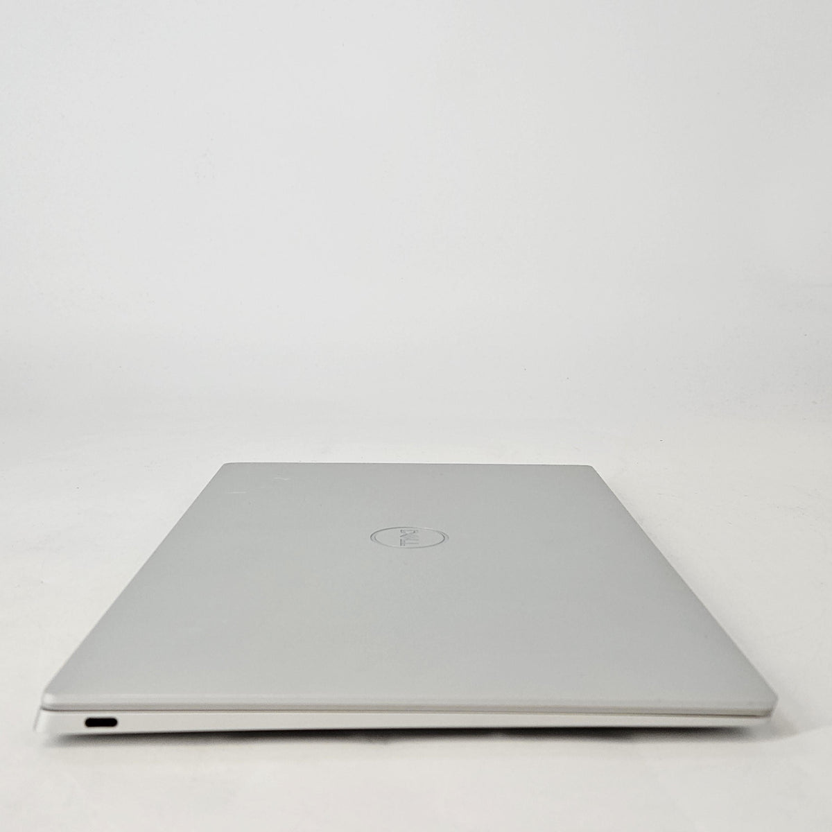 Dell XPS 13 Plus 9320 Silver 1.8 GHz Intel Core i7 12th Gen. 32GB RAM 512GB Solid State Drive