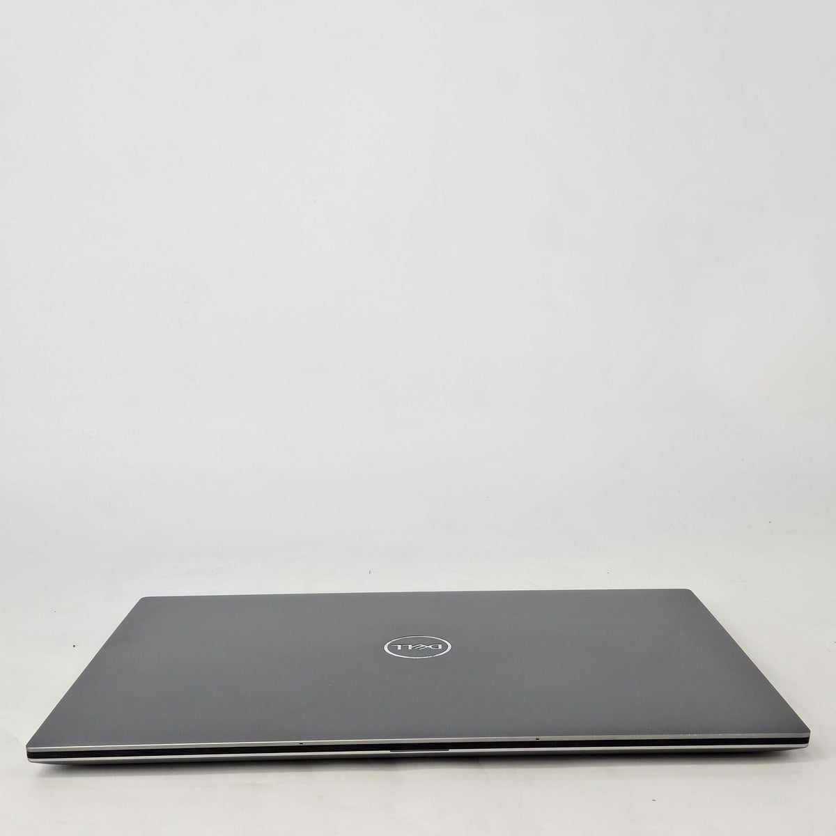 Dell Precision 5560 15.6 Gray 2.3 GHz Intel Core i7 11th Gen. 16GB RAM 512GB Solid State Drive NVIDIA Quadro T1200 4 GB