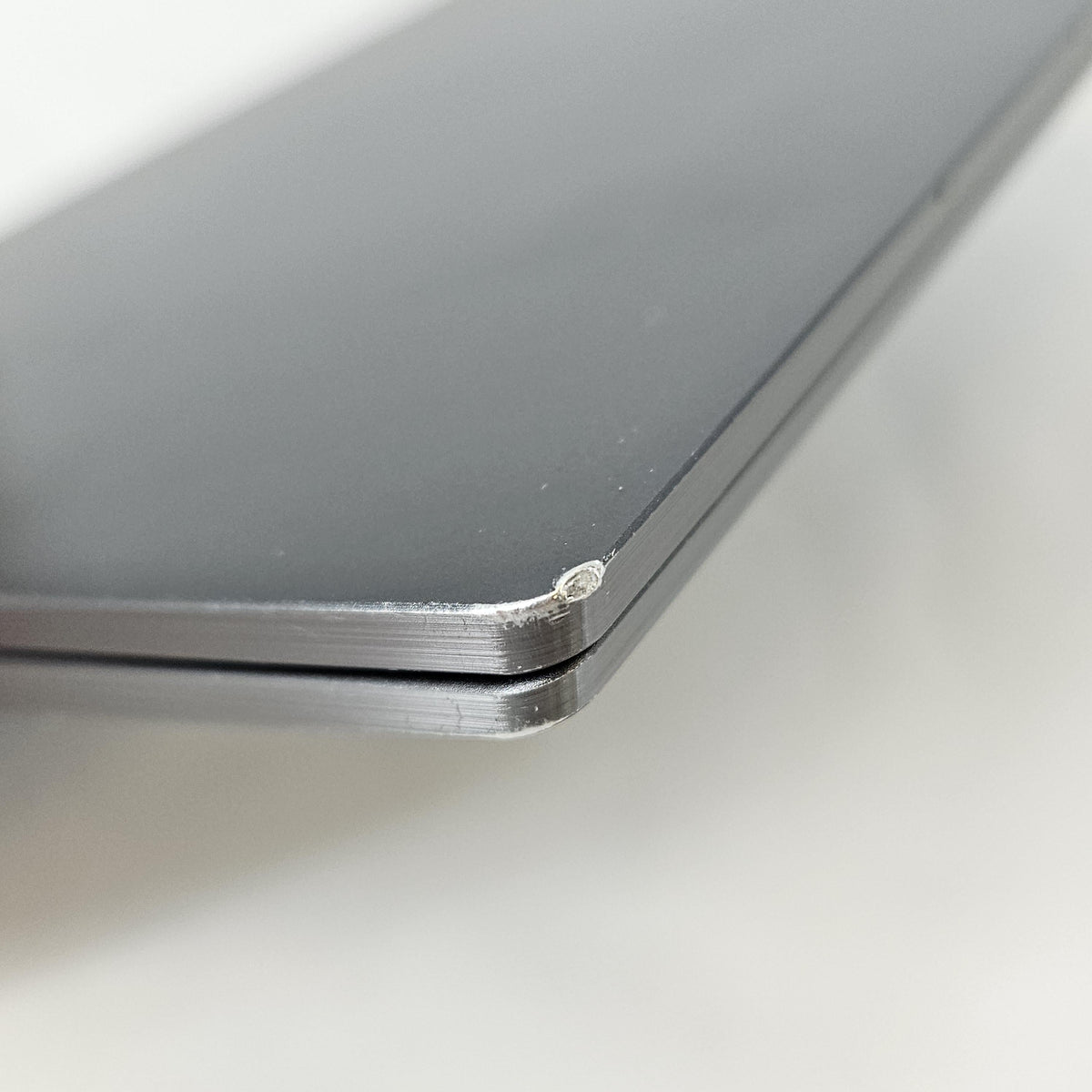 Lenovo ThinkPad X1 Yoga Gen 6 14 Gray 2.4 GHz Intel Core i5 11th Gen. 16GB RAM 512GB Solid State Drive