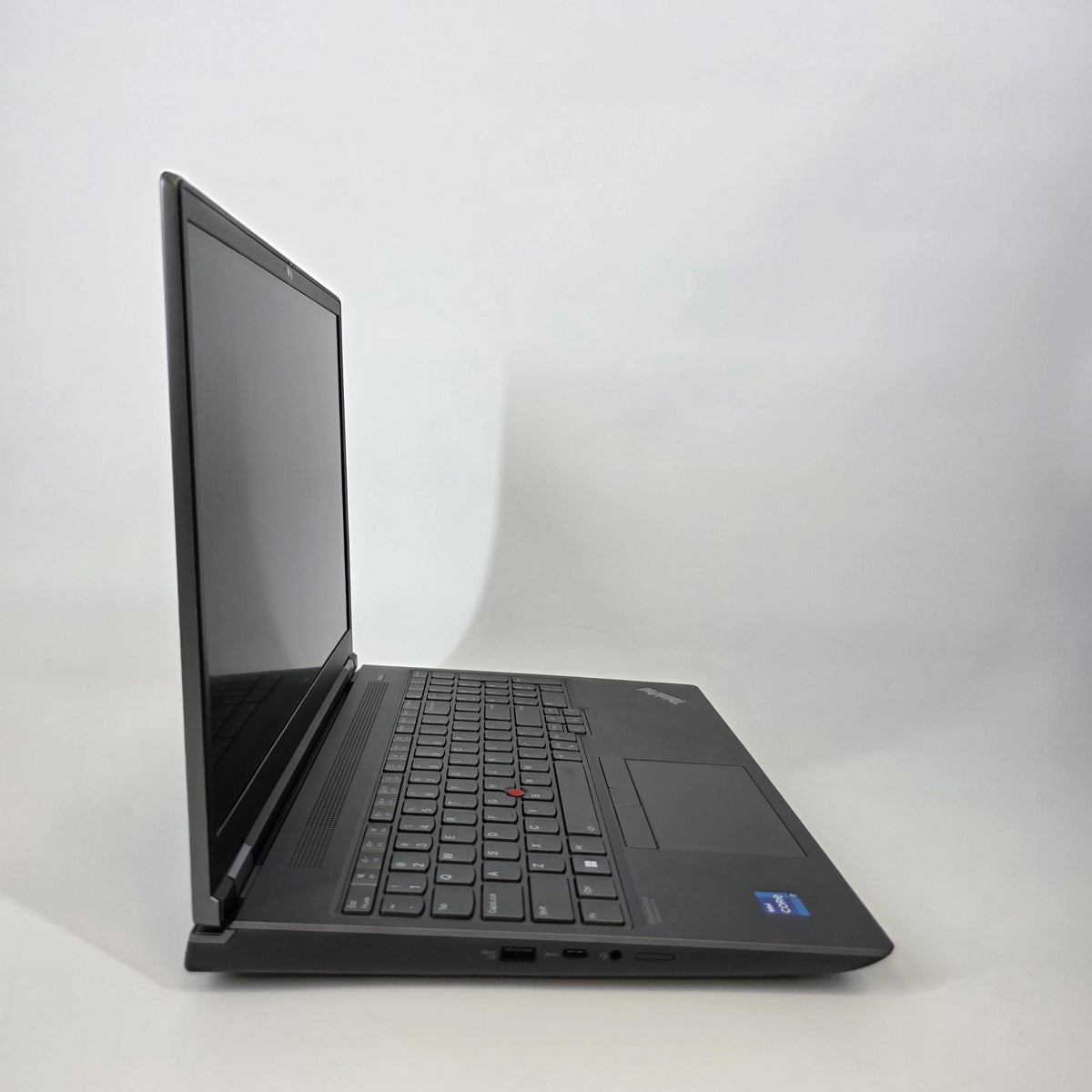 Lenovo ThinkPad P16 Gen 2 Gray 2.1 GHz Intel Core i7 14th Gen. 32GB RAM 1TB Solid State Drive NVIDIA RTX 2000 Ada 8 GB
