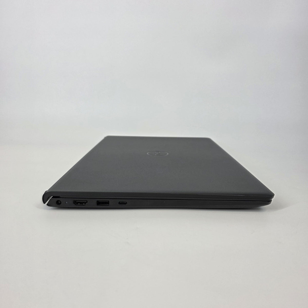 Dell Pro 15 Essential PV15250 Carbon Black 1.3 GHz Intel Core i5 13th Gen. 16GB RAM 512GB Solid State Drive
