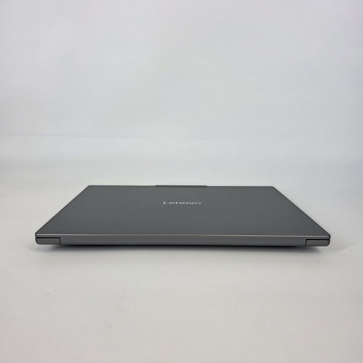 Lenovo IdeaPad Pro 5i 16 Luna Grey 2.9 GHz Intel Core Ultra 9 Series 2 32GB RAM 512GB Solid State Drive NVIDIA GeForce RTX 5050 8 GB