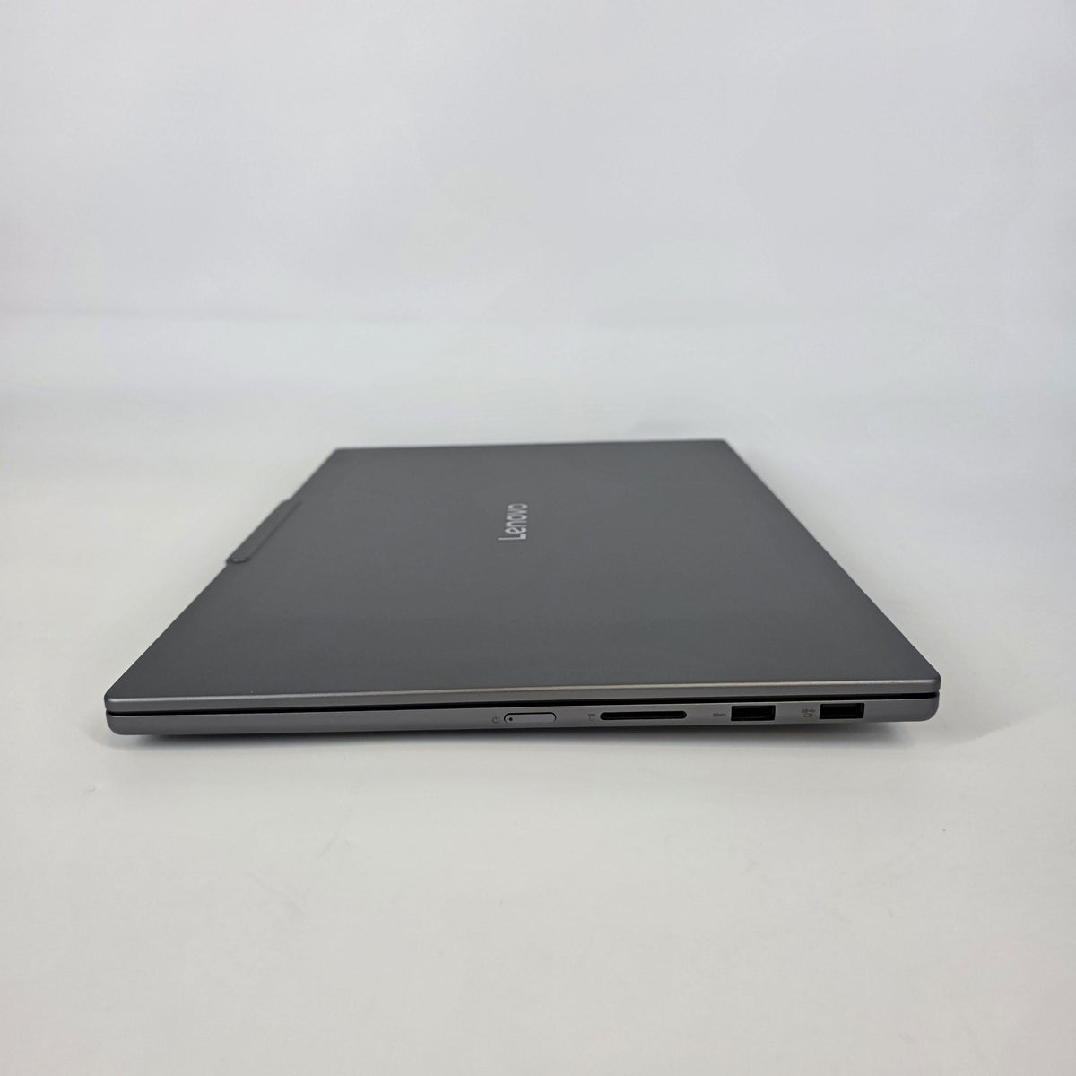 Lenovo IdeaPad Pro 5i 16 Luna Grey 2.9 GHz Intel Core Ultra 9 Series 2 32GB RAM 512GB Solid State Drive NVIDIA GeForce RTX 5050 8 GB
