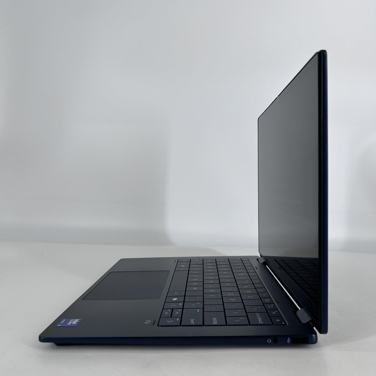 HP OmniBook X Flip 14 Atmospheric Blue 2.2 GHz Intel Core Ultra 7 Series 2 16GB RAM 1TB Solid State Drive