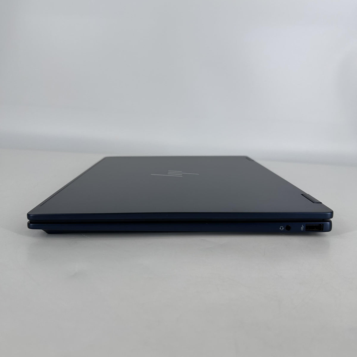 HP OmniBook X Flip 14 Atmospheric Blue 2.2 GHz Intel Core Ultra 7 Series 2 16GB RAM 1TB Solid State Drive