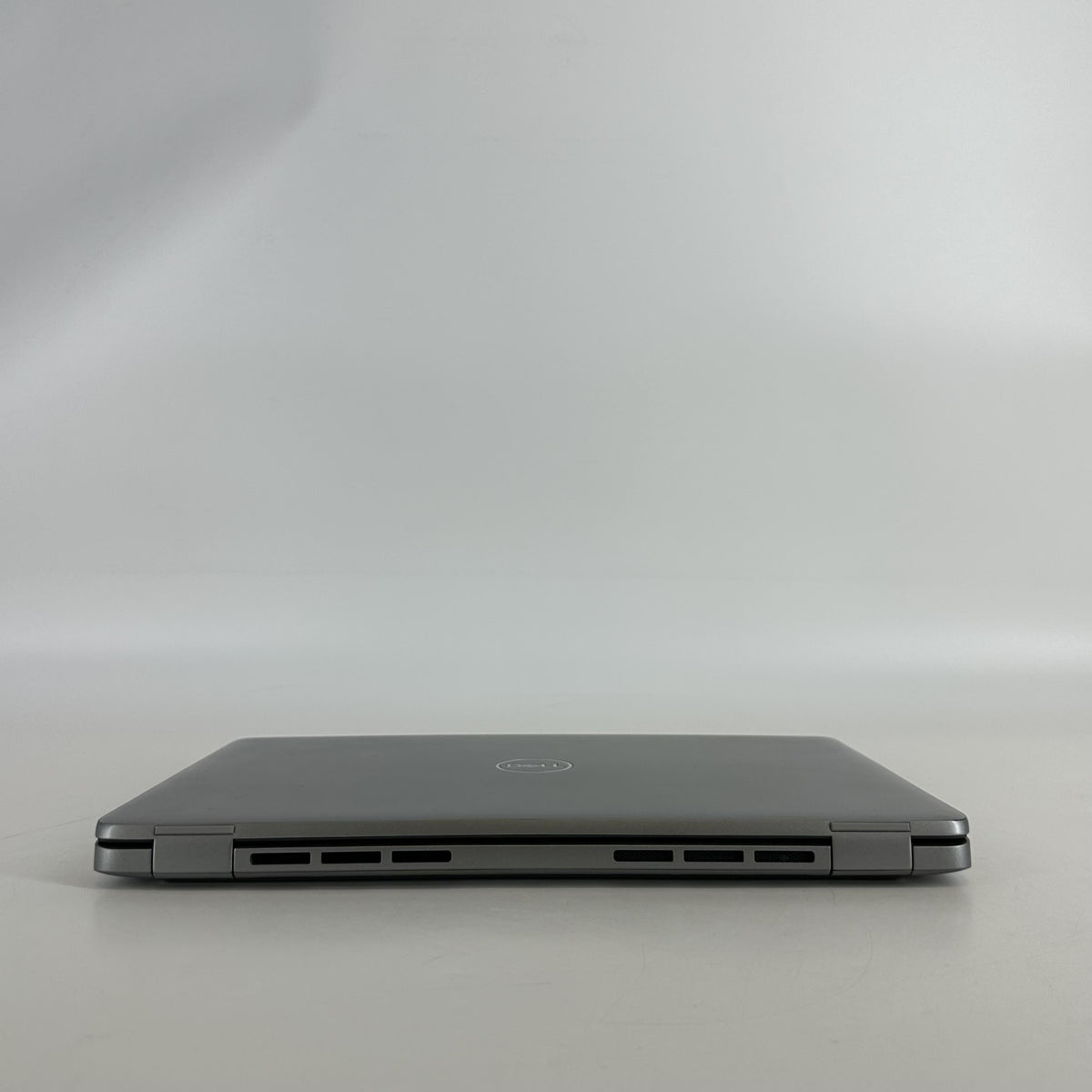 Dell Latitude 5450 14 Gray 1.7 GHz Intel Core Ultra 7 32GB RAM 512GB Solid State Drive
