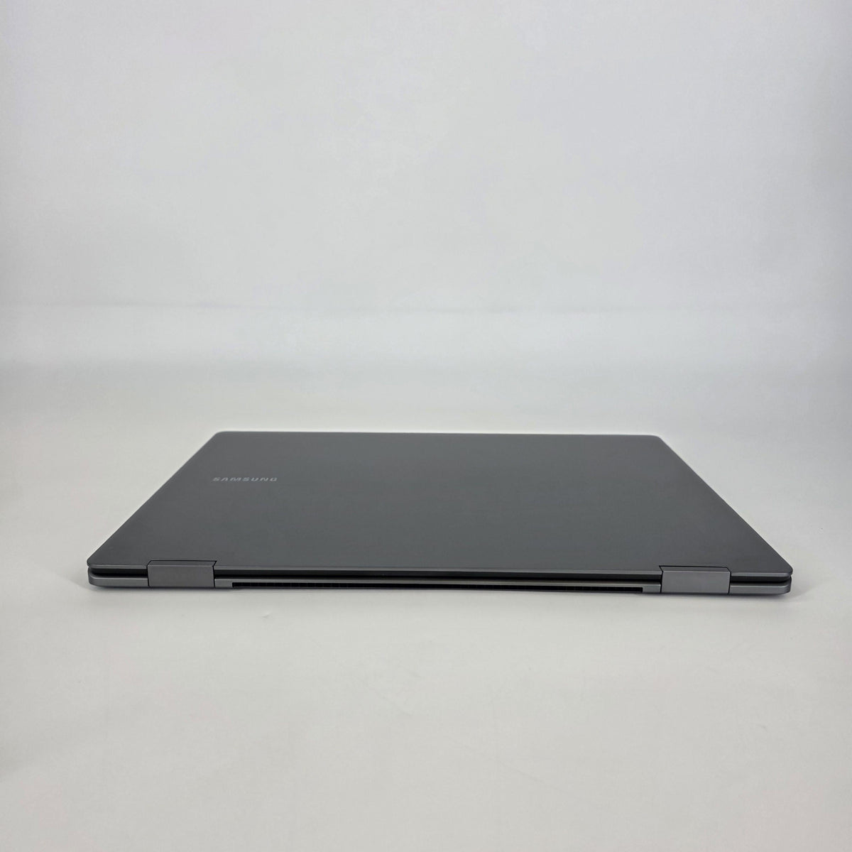 Samsung Galaxy Book5 Pro 360 16 Silver 2.2 GHz Intel Core Ultra 7 Series 2 16GB RAM 1TB Solid State Drive