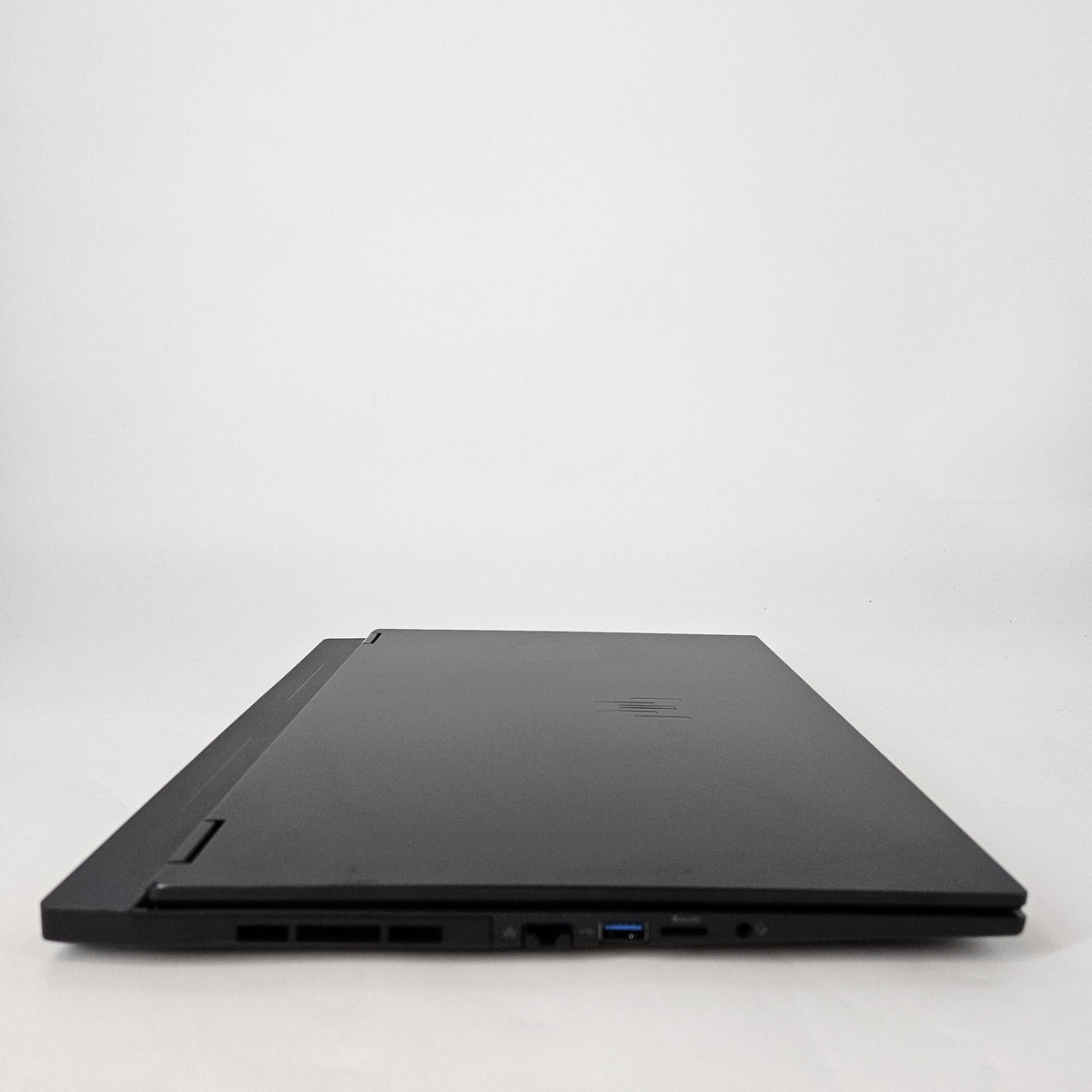 Acer Predator Helios Neo 16S AI 16 Black 2.7 GHz Intel Core Ultra 9 Series 2 32GB RAM 1TB Solid State Drive NVIDIA GeForce RTX 5070 Ti 12 GB