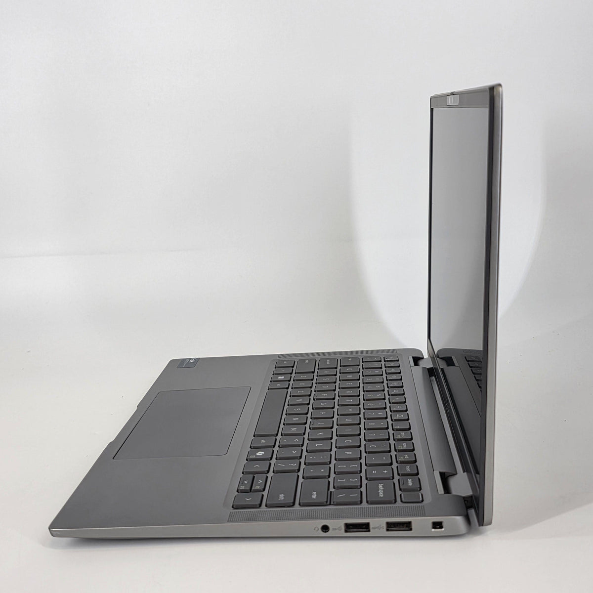 Dell Latitude 7450 14 Gray 2.1 GHz Intel Core Ultra 7 32GB RAM 512GB Solid State Drive