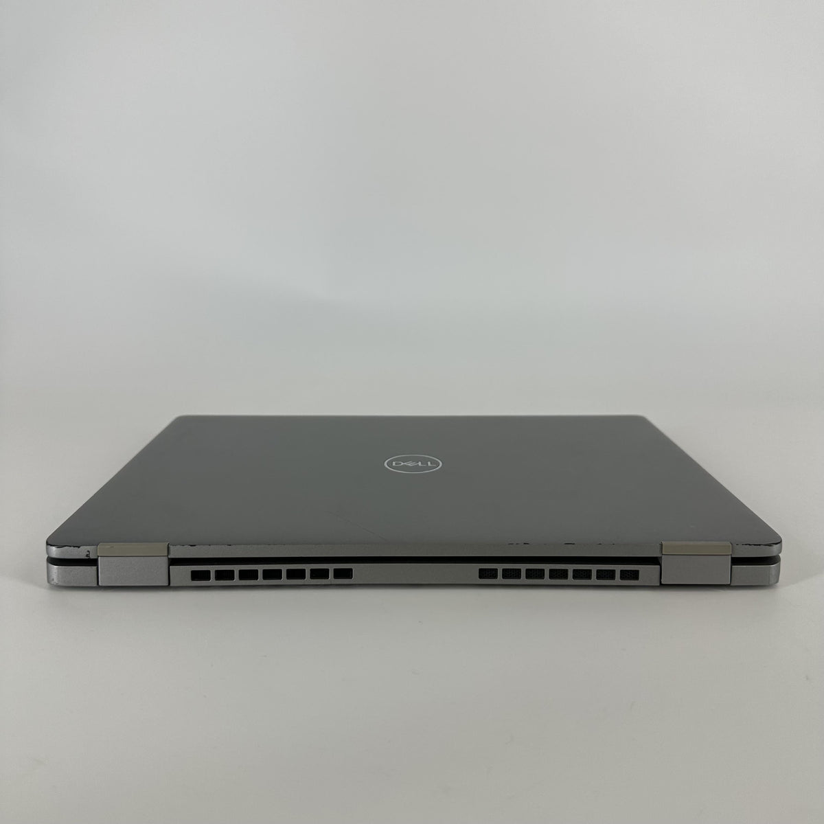 Dell Latitude 5320 13.3 Gray 2.6 GHz Intel Core i5 11th Gen. 8GB RAM 256GB Solid State Drive