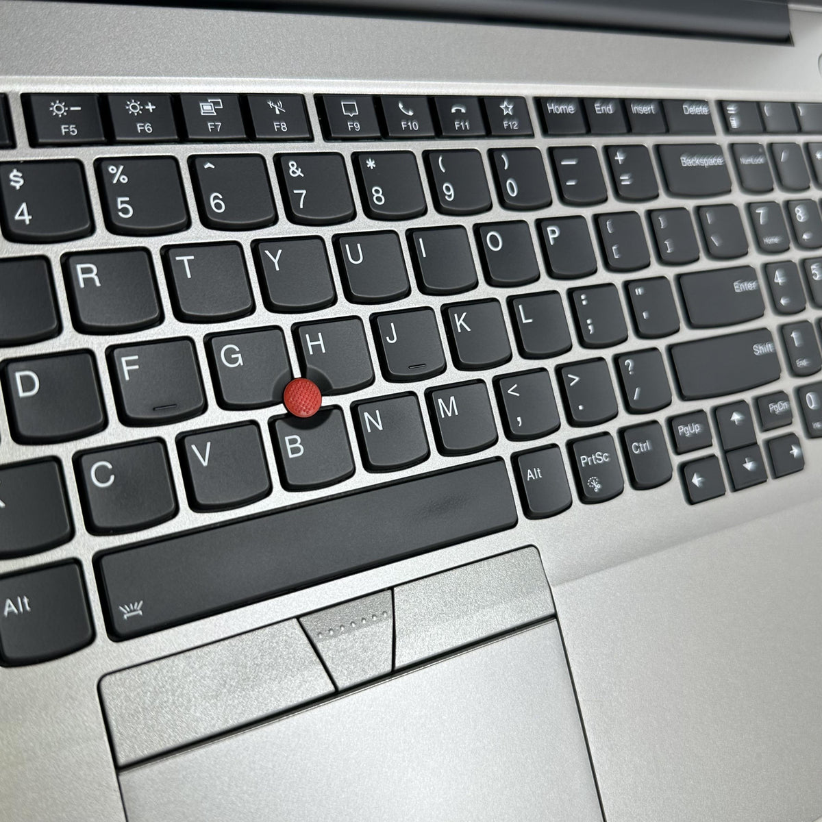 Lenovo ThinkPad E15 Gen 4 Silver 2.0 GHz AMD Ryzen 7 5825U 16GB RAM 1TB Solid State Drive