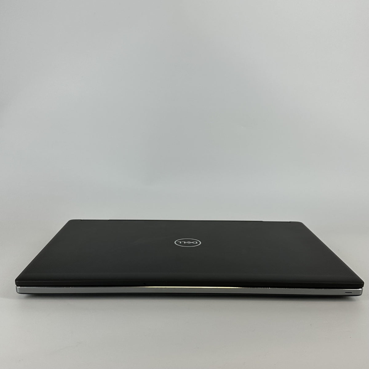 Dell Precision 7740 17.3 Gray 2.6 GHz Intel Core i7 9th Gen. 64GB RAM 512GB Solid State Drive NVIDIA Quadro RTX 4000 8 GB