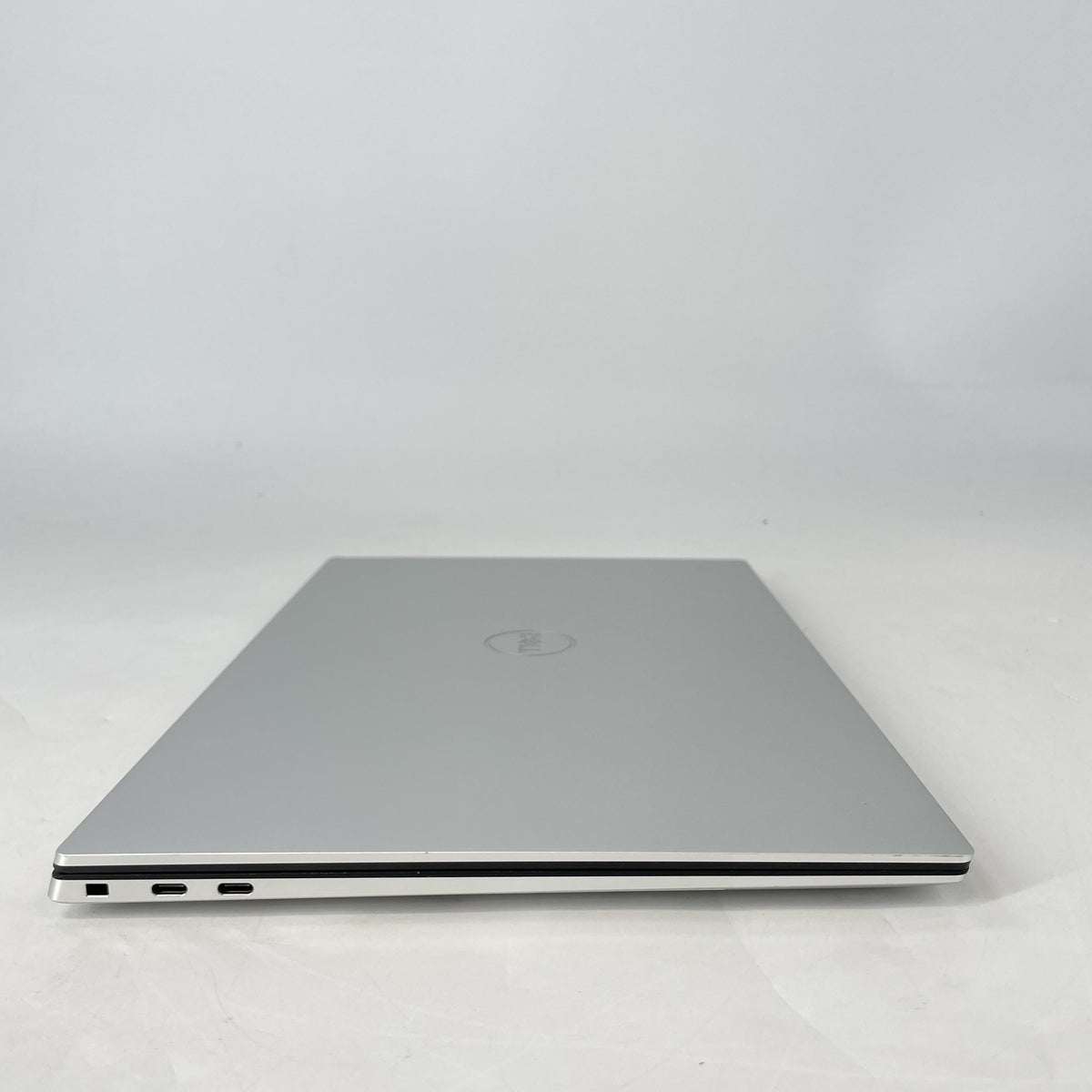 Dell XPS 15 9520 Silver 2.5 GHz Intel Core i9 12th Gen. 32GB RAM 1TB Solid State Drive NVIDIA GeForce RTX 3050 Ti 4 GB