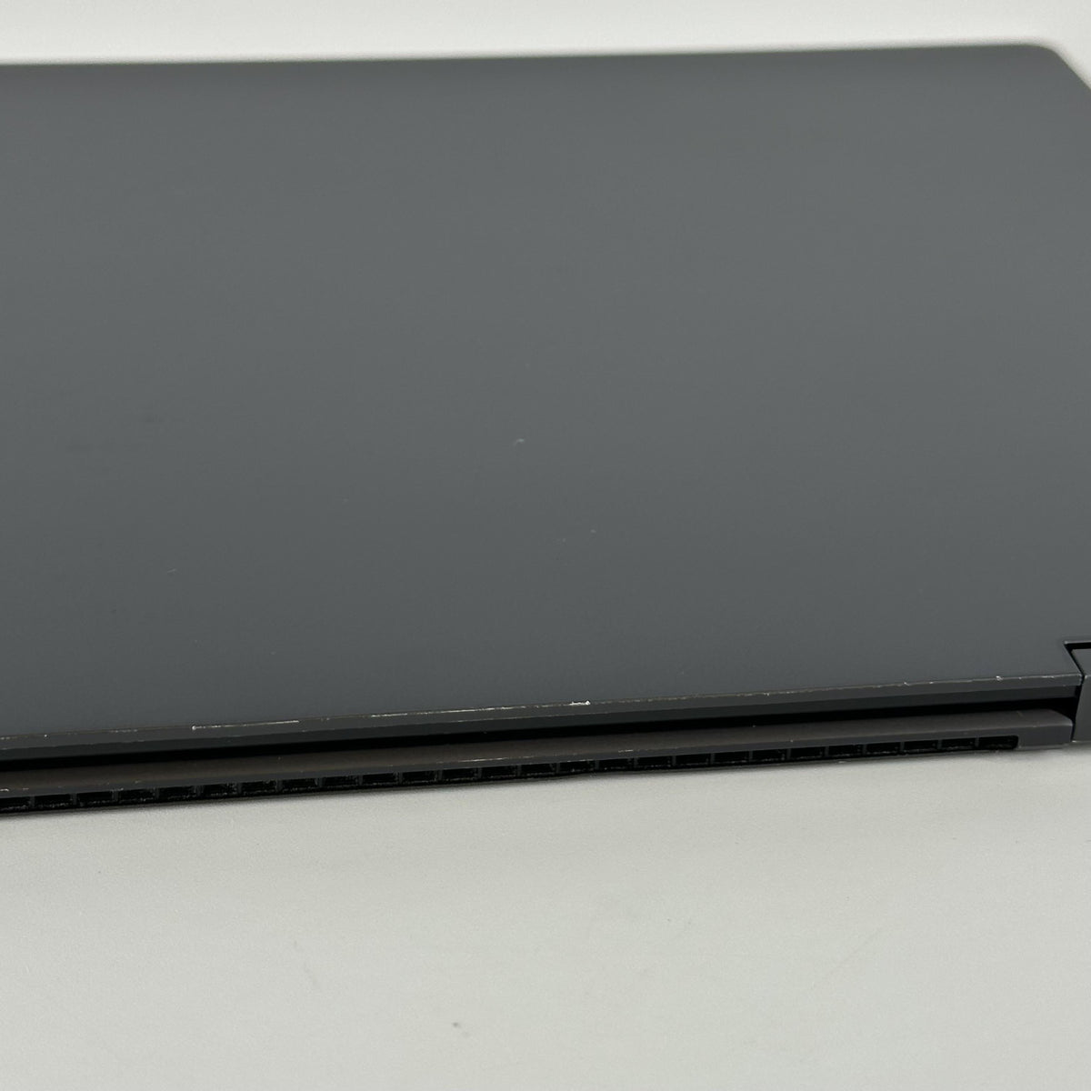 Samsung Galaxy Book2 360 13.3 Graphite WiFi 2.5 GHz Intel Core i7 12th Gen. 16GB RAM 512GB Solid State Drive