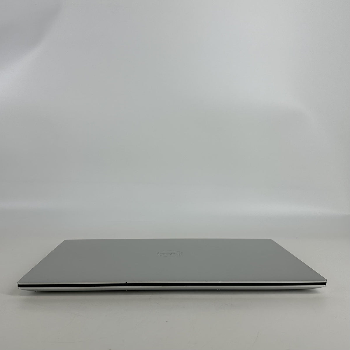 Dell XPS 15 9510 Silver 2.3 GHz Intel Core i7 11th Gen. 32GB RAM 1TB Solid State Drive NVIDIA GeForce RTX 3050 Ti 4 GB