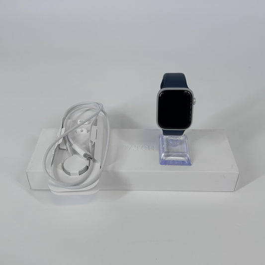 Apple Watch (Series 9) 45mm Silver Unlocked 64GB
