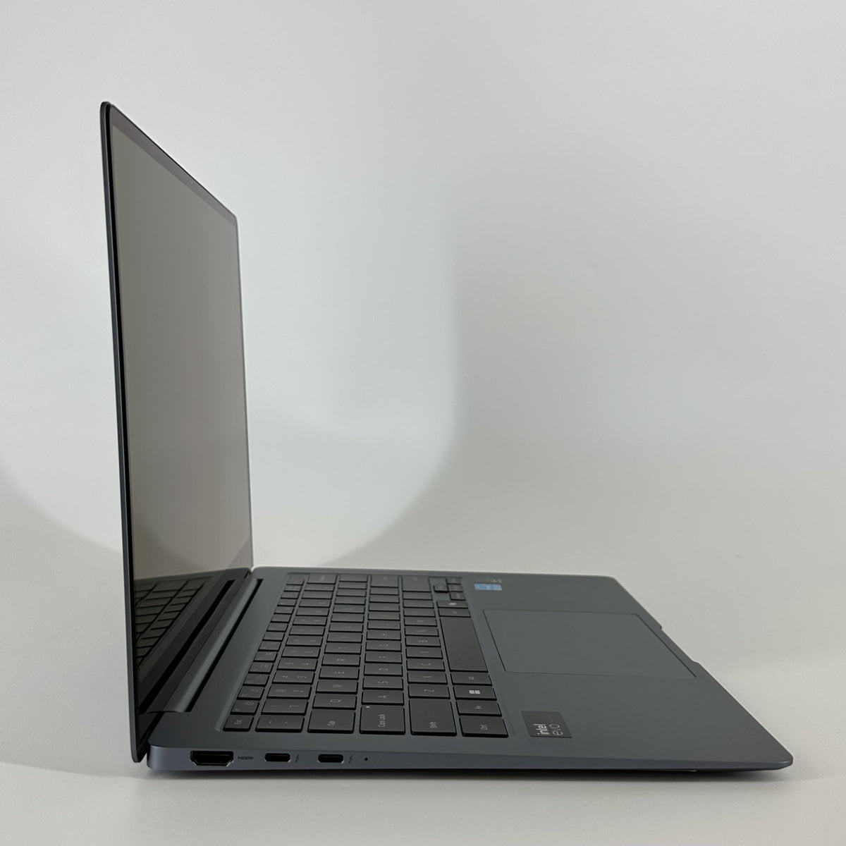 Samsung Galaxy Book4 Pro 14 Gray 3.8 GHz Intel Core Ultra 7 16GB RAM 512GB Solid State Drive