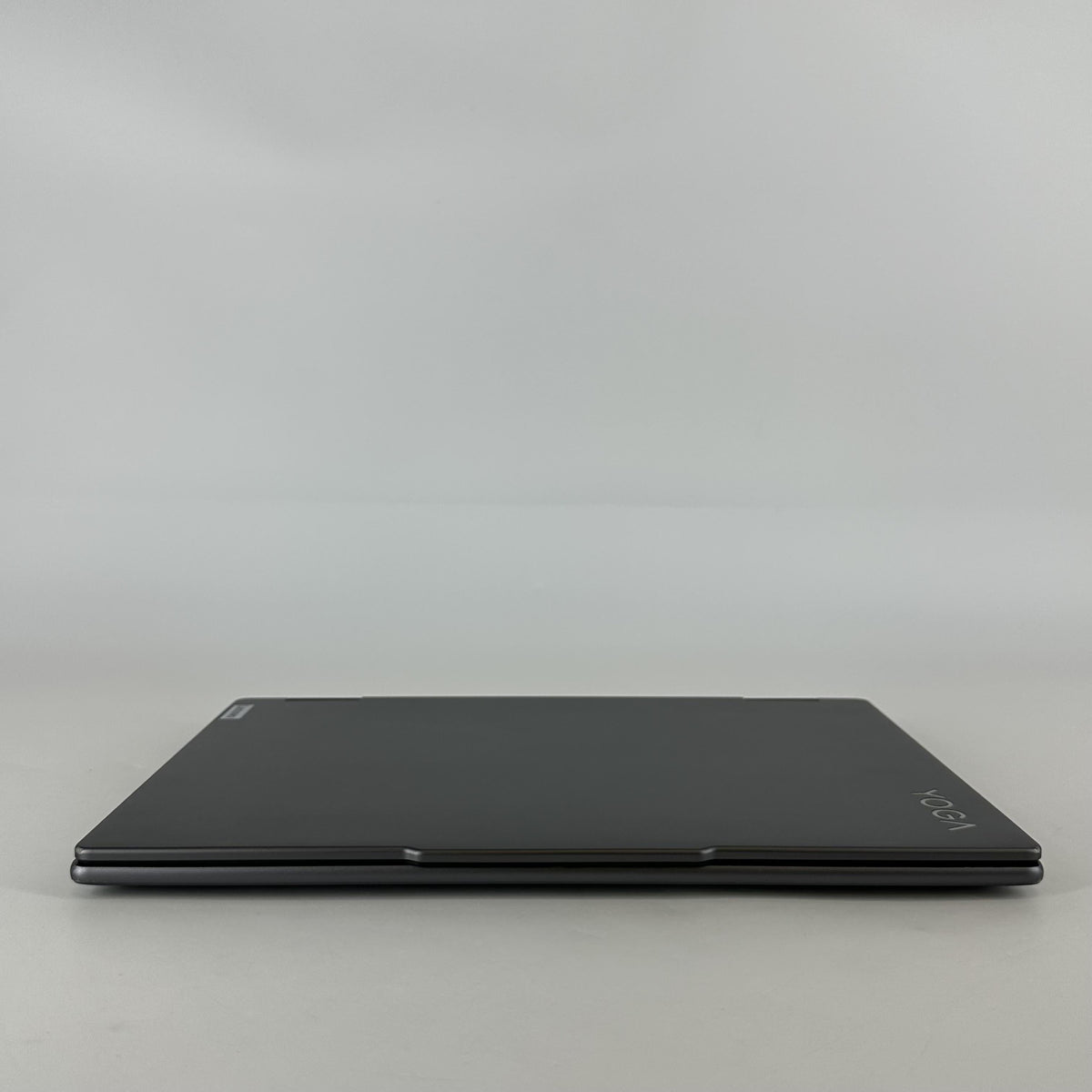 Lenovo Yoga 7i 14 Gray 1.3 GHz Intel Core i5 13th Gen. 8GB RAM 512GB Solid State Drive