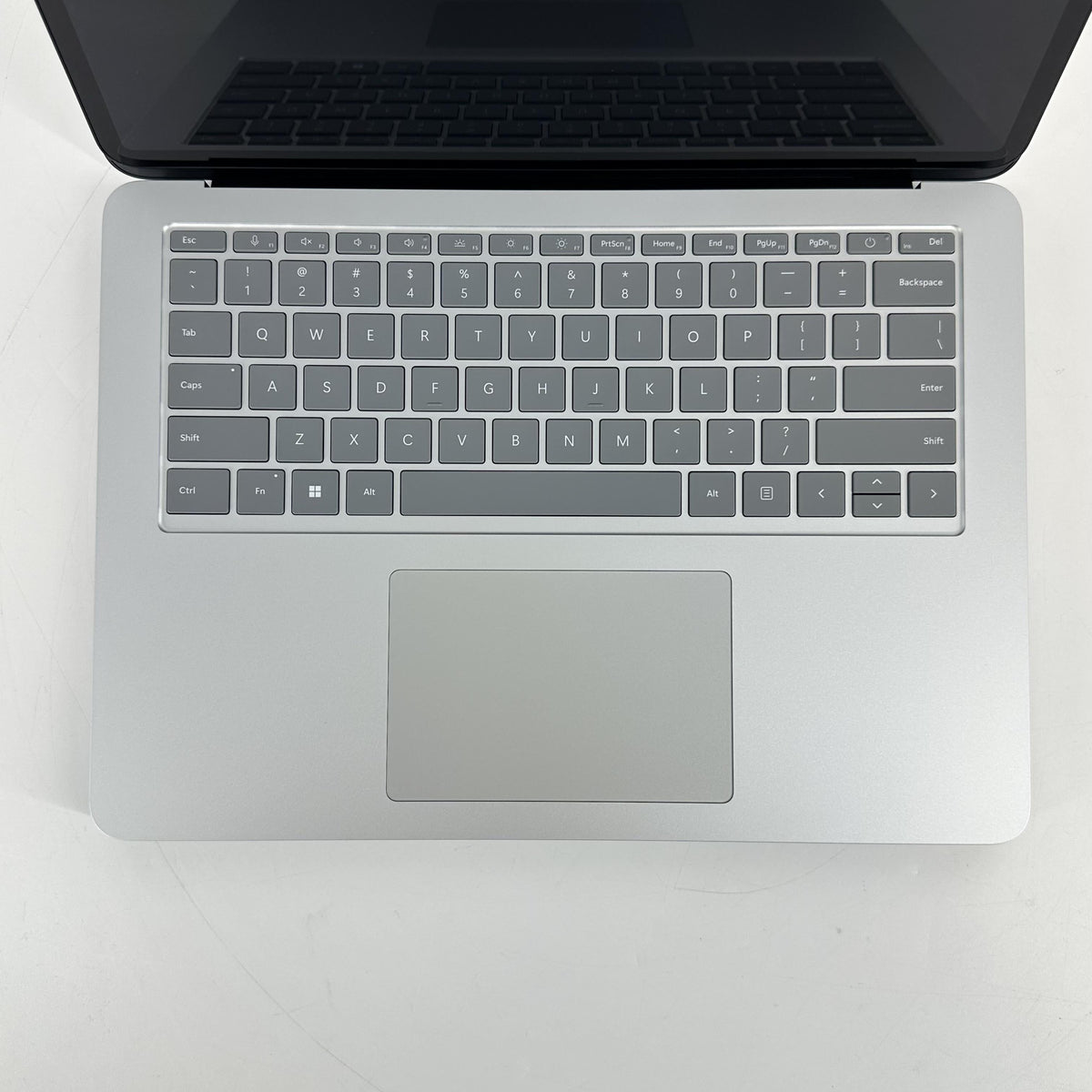 Microsoft Surface Laptop Studio 2 14.4 Silver 2.9 GHz Intel Core i7 13th Gen. 64GB RAM 1TB Solid State Drive NVIDIA GeForce RTX 4060 8 GB