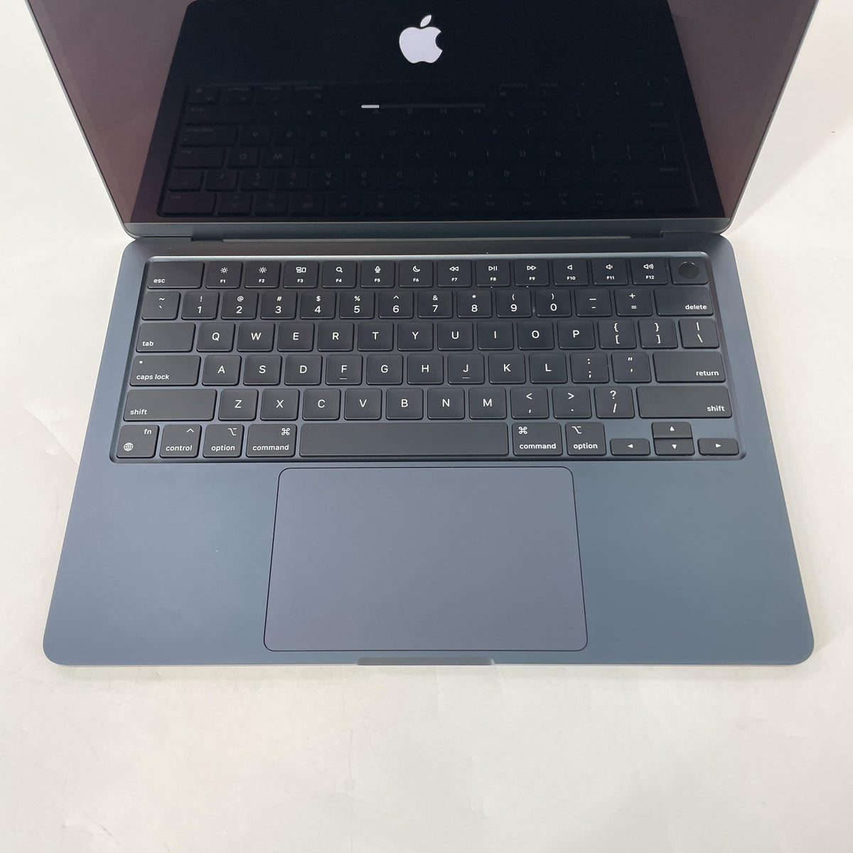 MacBook Air 13 2022 Blue 3.49 GHz M2 8-Core CPU 8GB Unified Memory 256GB Solid State Drive 8-Core GPU