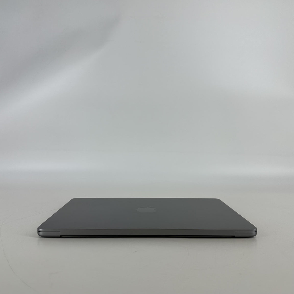 Apple MacBook Air 13 2022 Silver 3.49 GHz M2 8-Core CPU 8GB Unified Memory 256GB Solid State Drive 8-Core GPU
