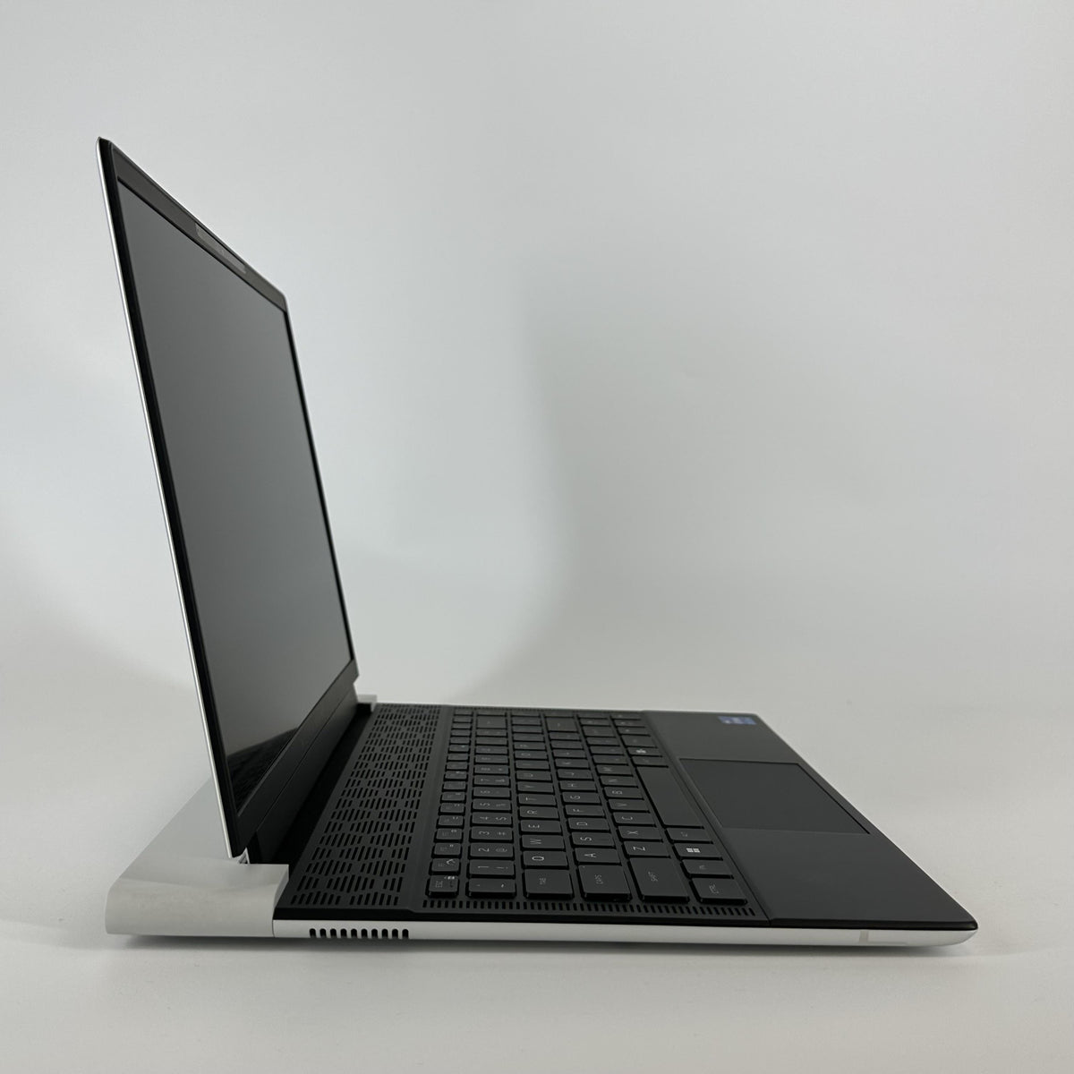 Dell Alienware X14 R2 White 2.4 GHz Intel Core i7 13th Gen. 32GB RAM 1TB Solid State Drive NVIDIA GeForce RTX 4060 8 GB