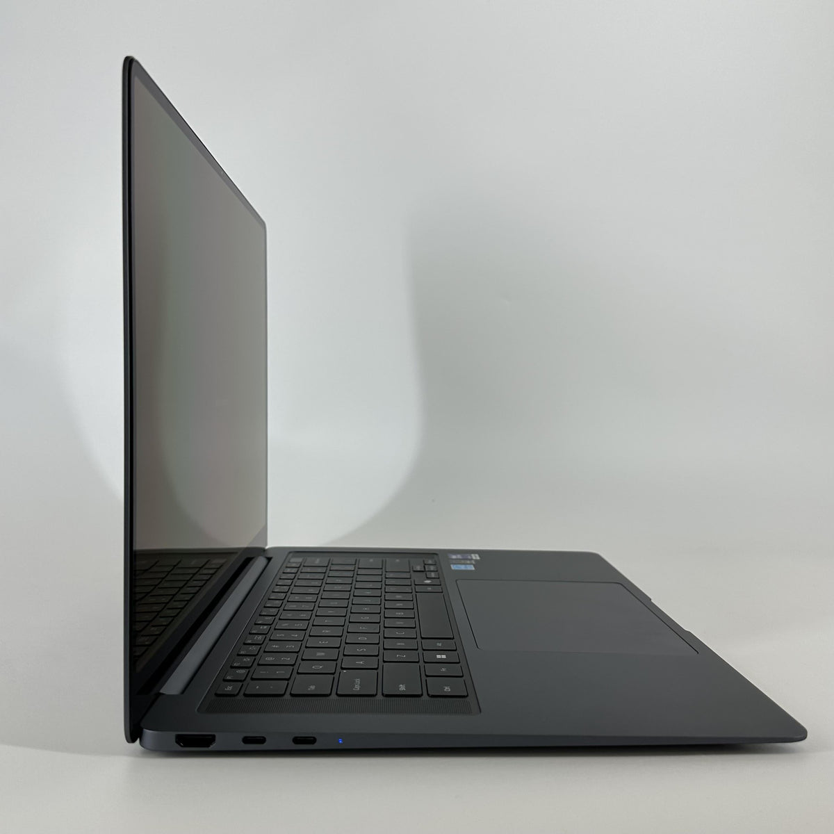 Samsung Galaxy Book6 Pro 16 Gray Blue 1.9 GHz Intel Core Ultra 7 Series 3 16GB RAM 1TB Solid State Drive