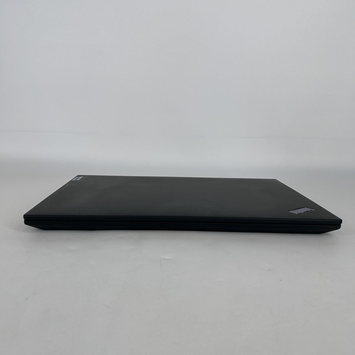 Lenovo ThinkPad T16 Gen 1 Gray 2.2 GHz Intel Core i7 12th Gen. 8GB RAM 512GB Solid State Drive