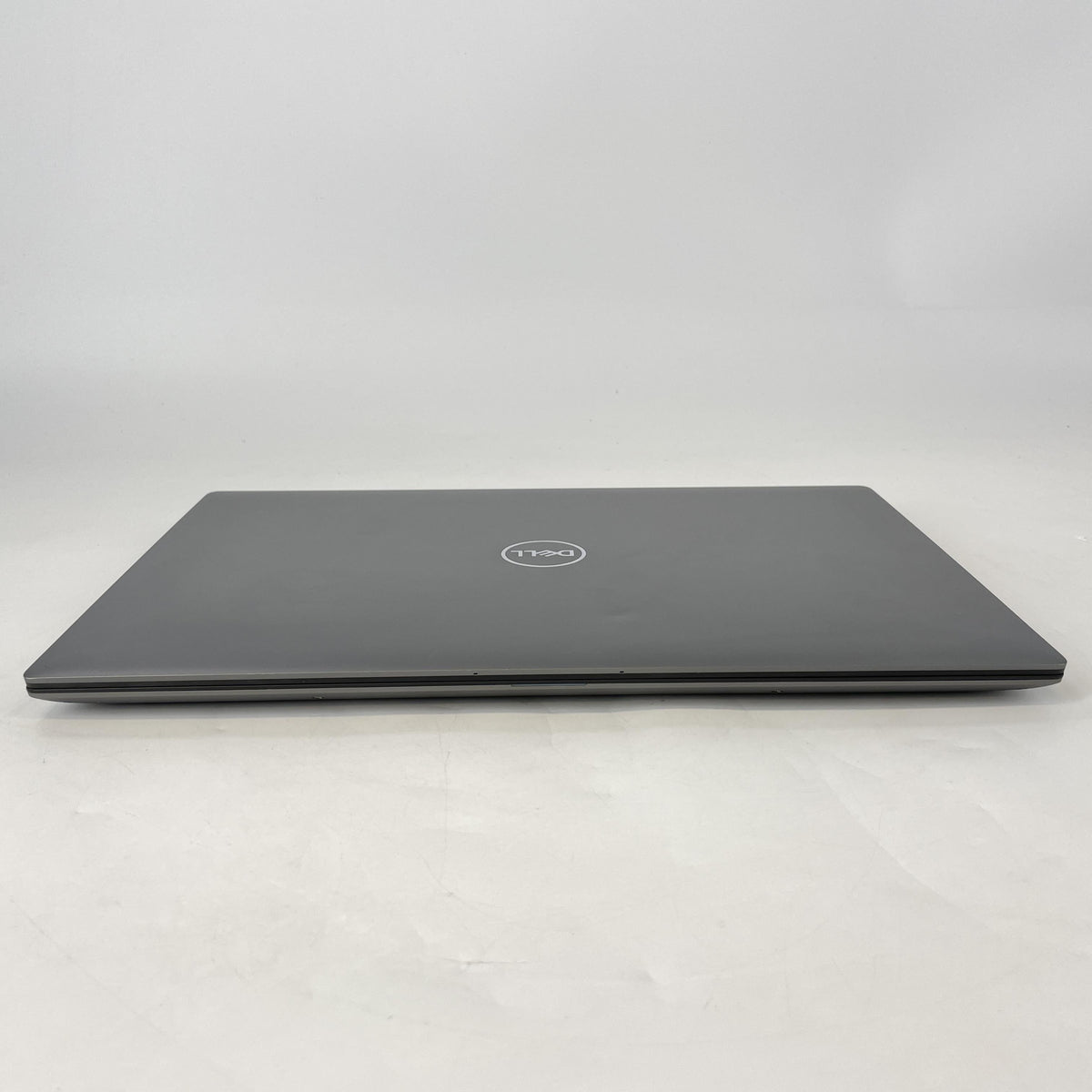 Dell Precision 5690 16 Gray 3.8 GHz Intel Core Ultra 7 64GB RAM 1TB Solid State Drive NVIDIA RTX 2000 Ada 8 GB