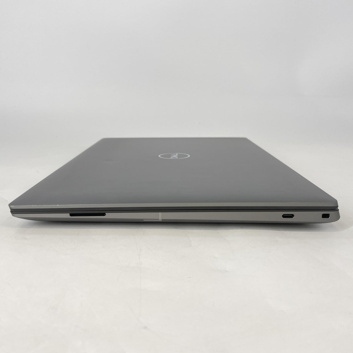 Dell Precision 5690 16 Gray 3.8 GHz Intel Core Ultra 7 64GB RAM 1TB Solid State Drive NVIDIA RTX 2000 Ada 8 GB