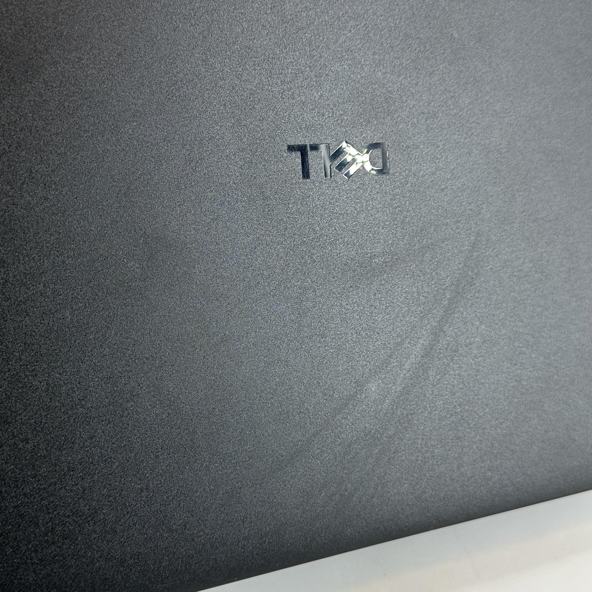 Dell 16 DC16250 Black 1.8 GHz Intel Core 7 16GB RAM 1TB Solid State Drive