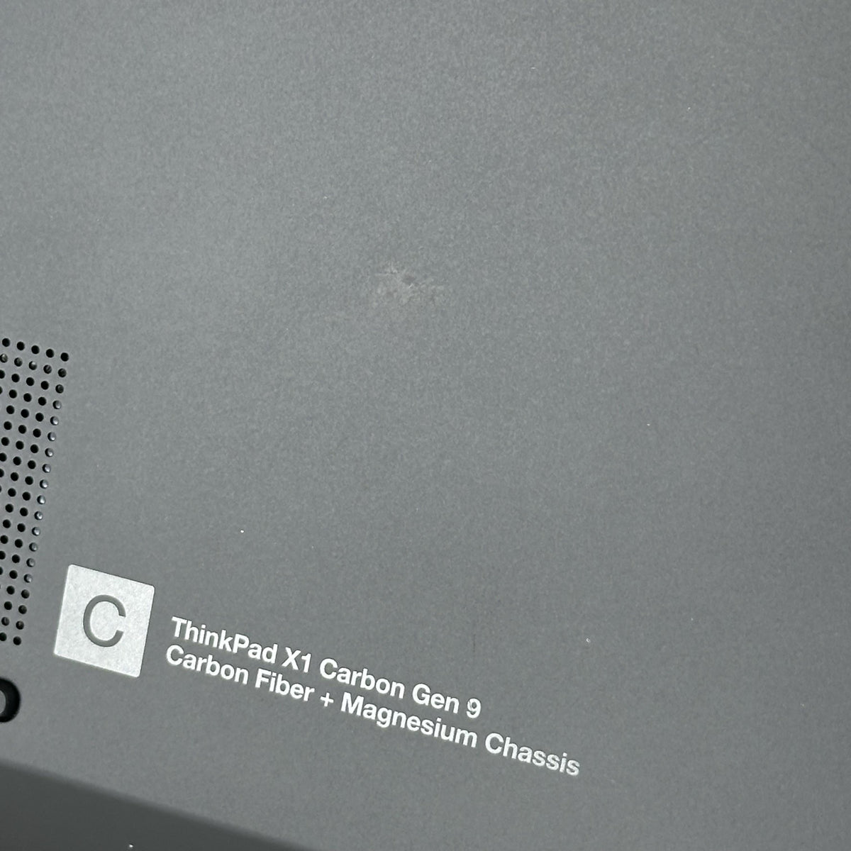 Lenovo ThinkPad X1 Carbon Gen 9 14 Black 2.6 GHz Intel Core i5 11th Gen. 8GB RAM 256GB Solid State Drive