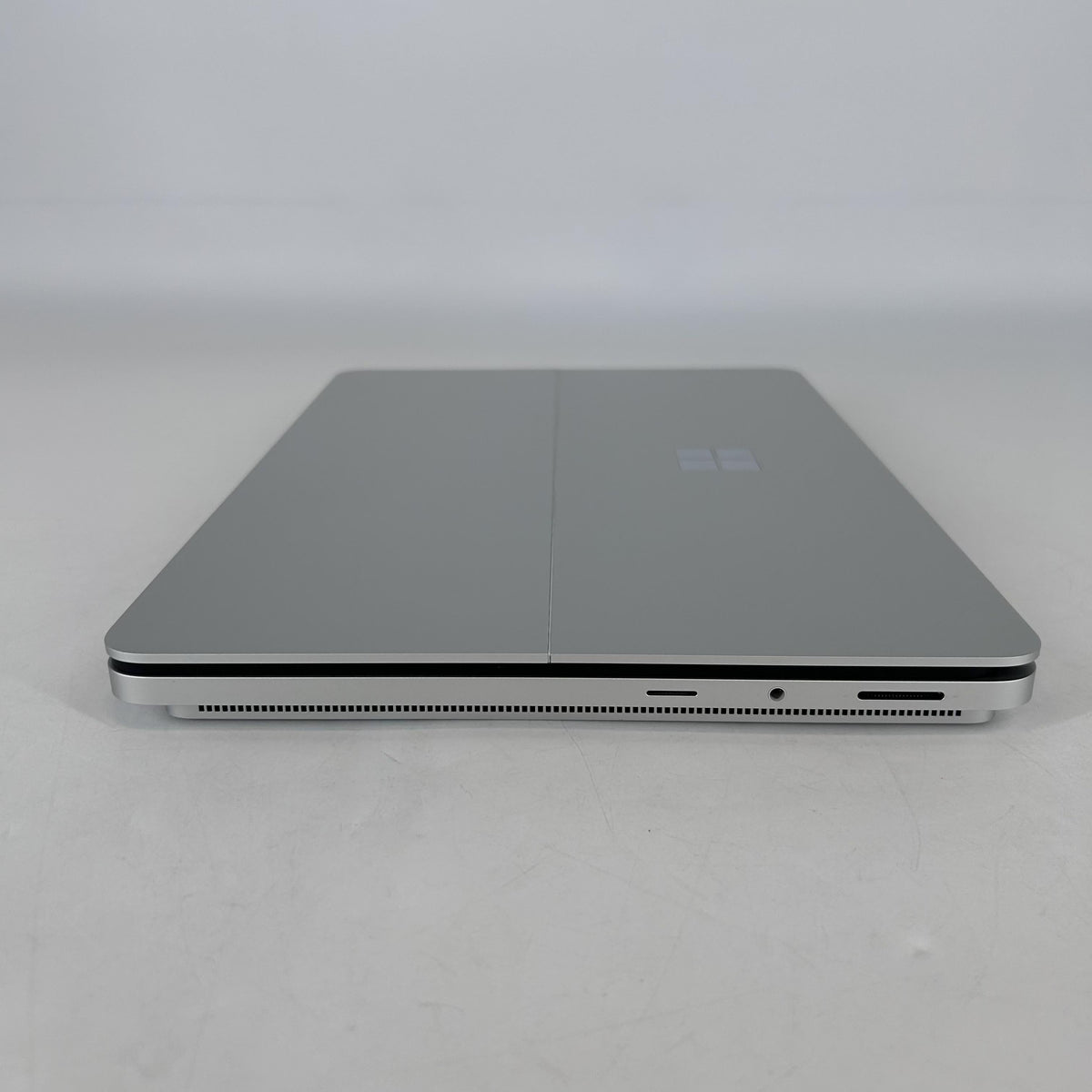 Microsoft Surface Laptop Studio 2 14.4 Silver 2.9 GHz Intel Core i7 13th Gen. 64GB RAM 1TB Solid State Drive NVIDIA GeForce RTX 4060 8 GB