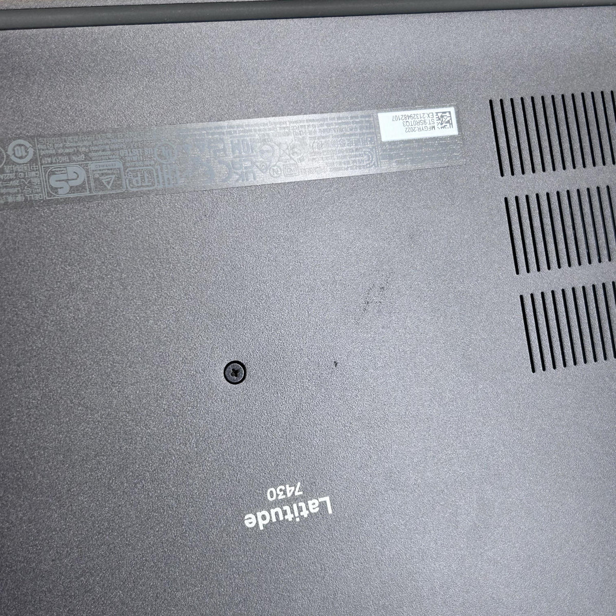 Dell Latitude 7430 14 Gray 1.7 GHz Intel Core i7 12th Gen. 16GB RAM 512GB Solid State Drive